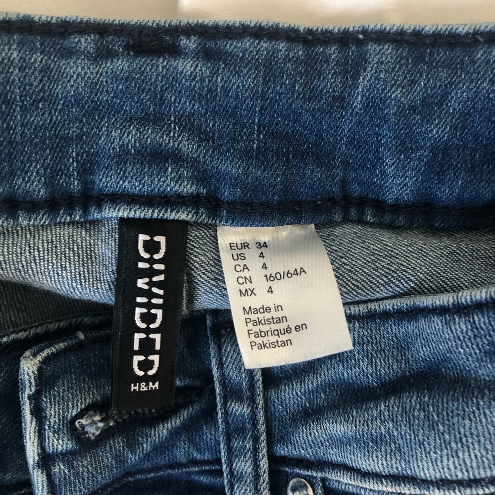 High waisted jeans
